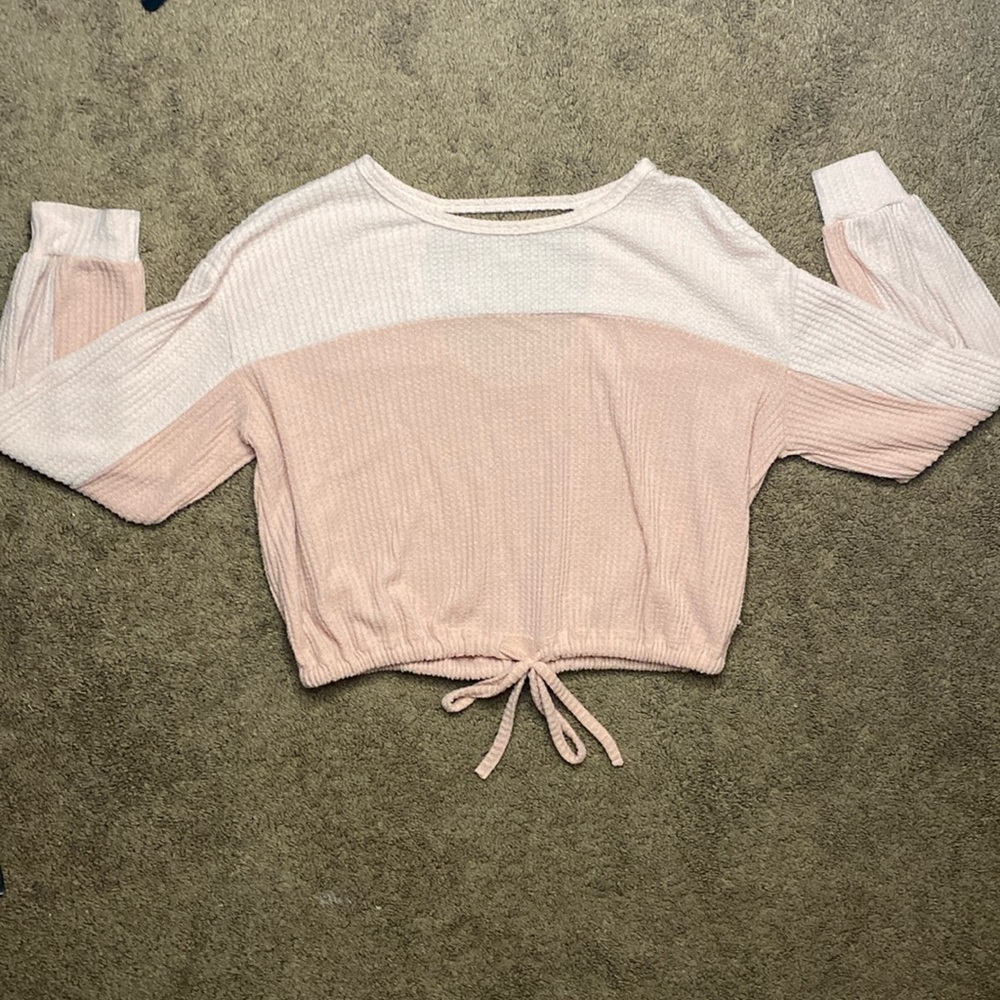 Hollister: Pink Sweater with back cut-out (XS)